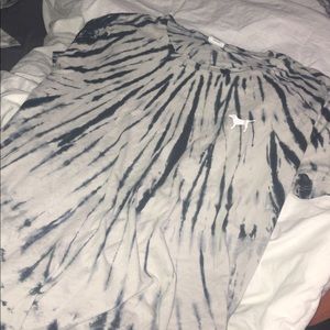 victoria’s secret pink tee shirt